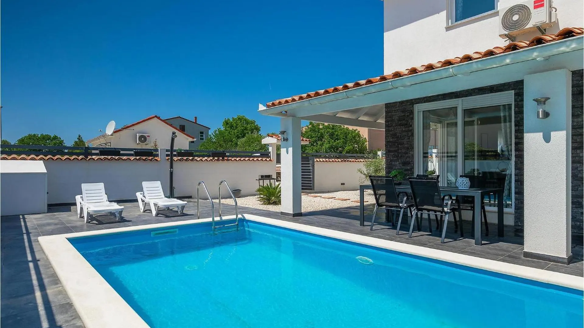 Villa Sarah Medulin 0*,  Croatia